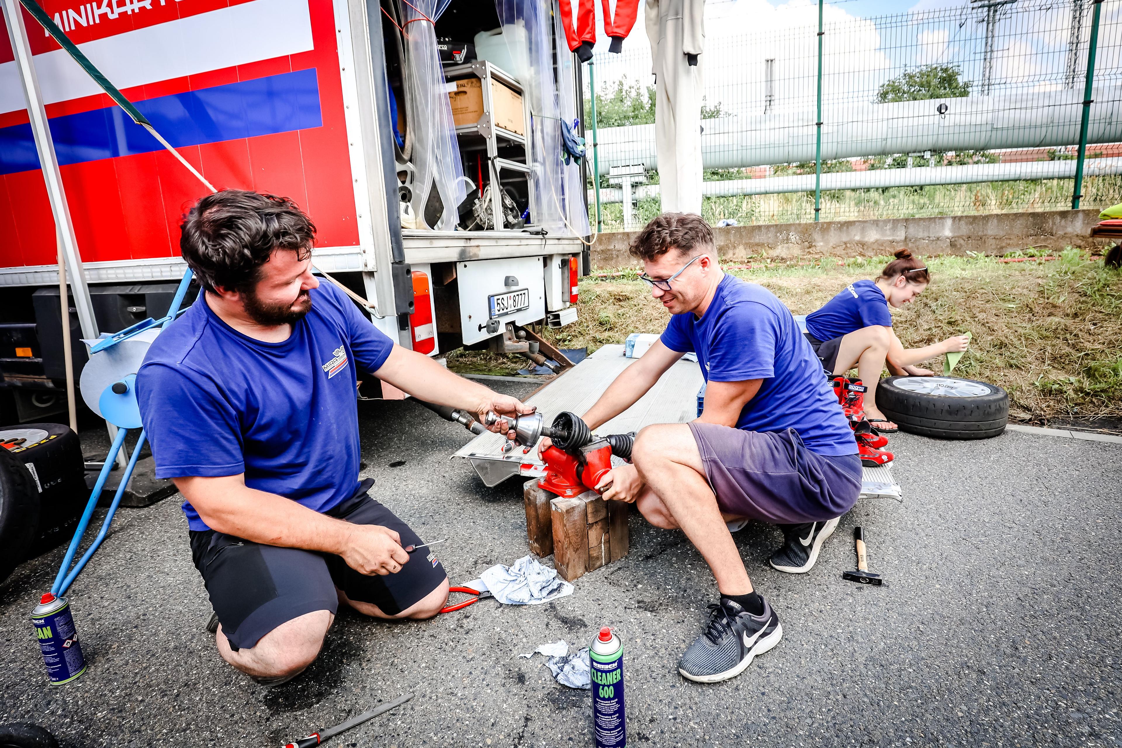 Eliška Slavíková: Nikdo nečekal, že budu závodit. Původně jsem měla jen podržet minikáru