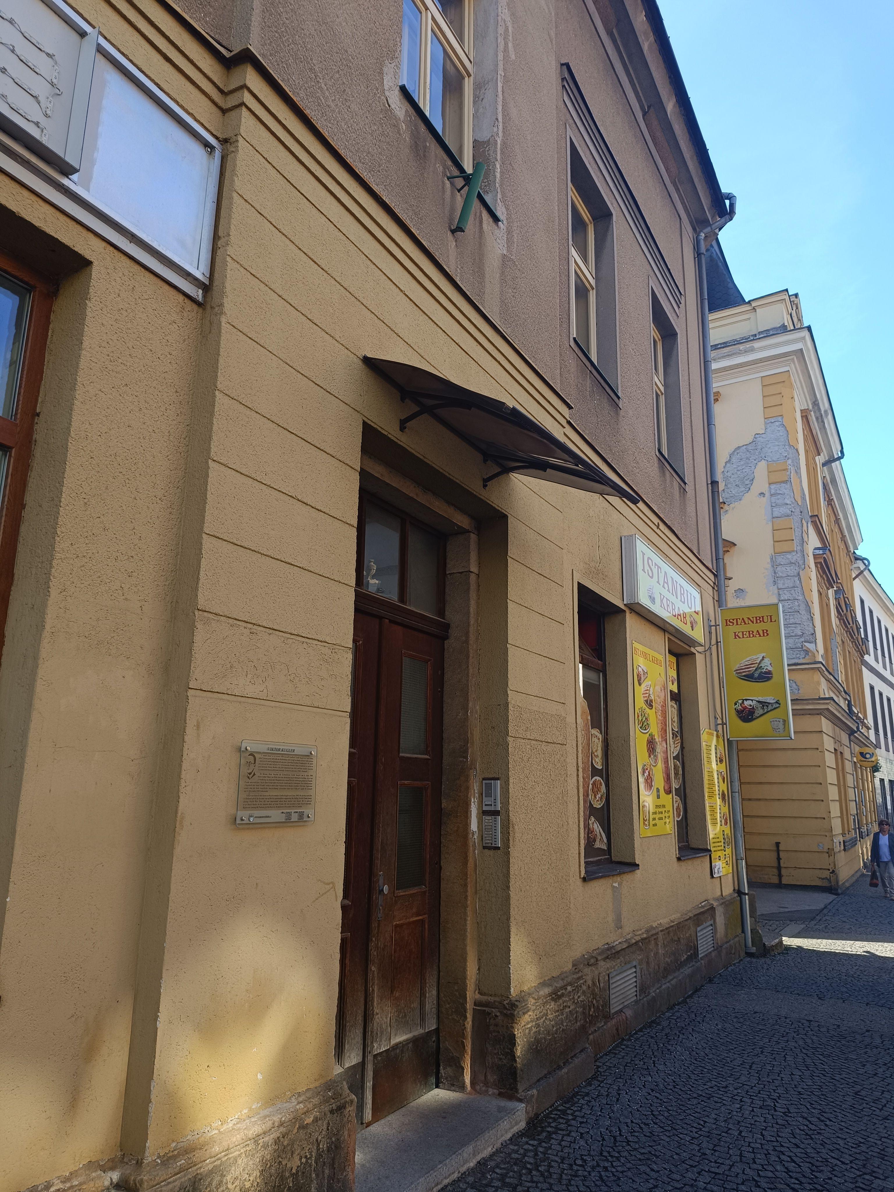 Victor Kugler: vrchlabský rodák a statečný ochránce Anne Frankové 