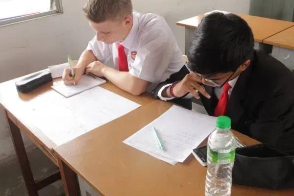 Tři studenti, tři země, nekonečno zážitků