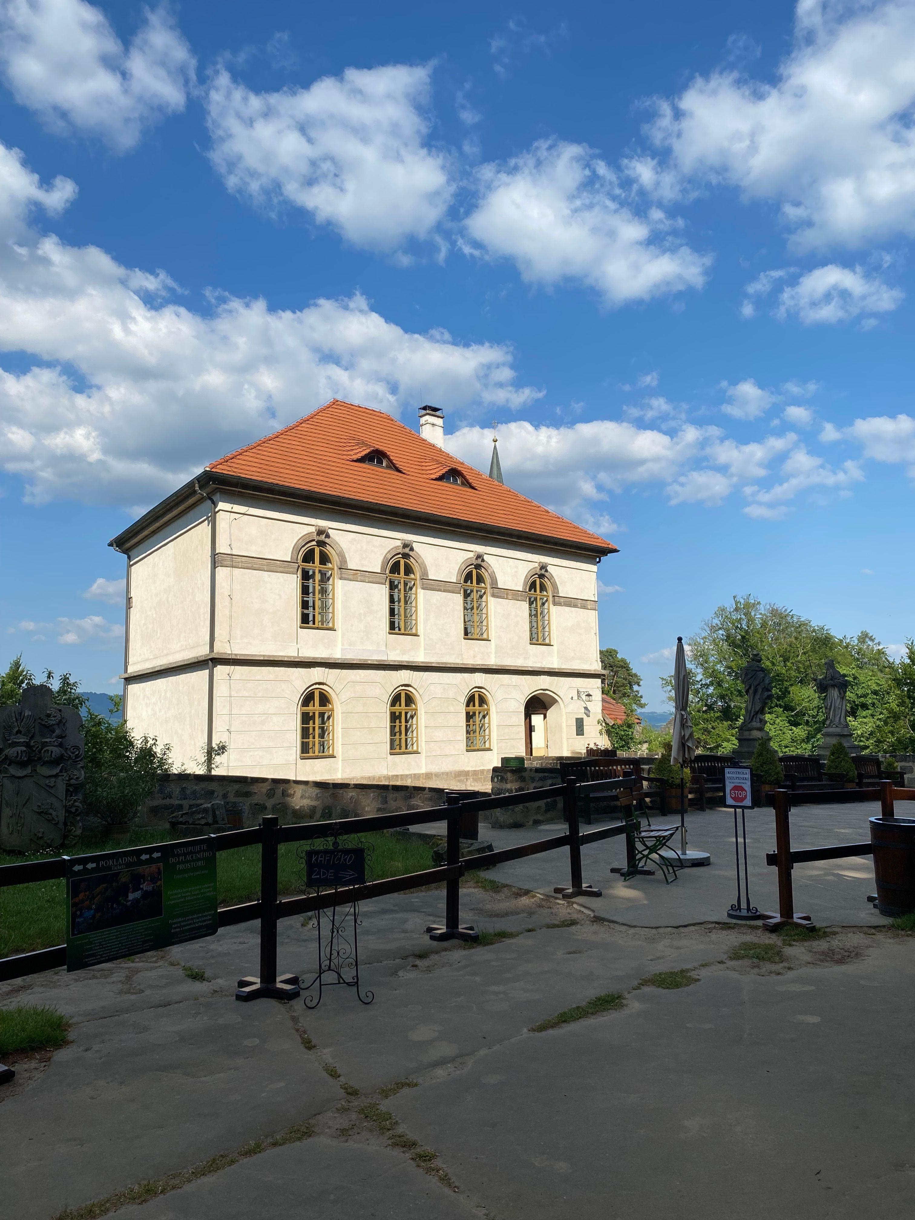 Tip na výlet: Hrubá Skála a Valdštejn