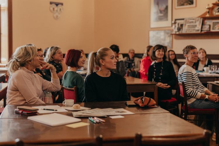 Inovativní vzdělávací projekt Začít spolu sklidil na Vrchlabsku úspěch. Děti jsou zvídavější a samostatnější