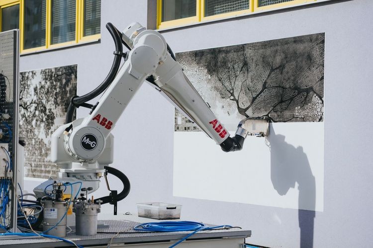 Robotický umělec v Boleslavi poodhalil budoucnost