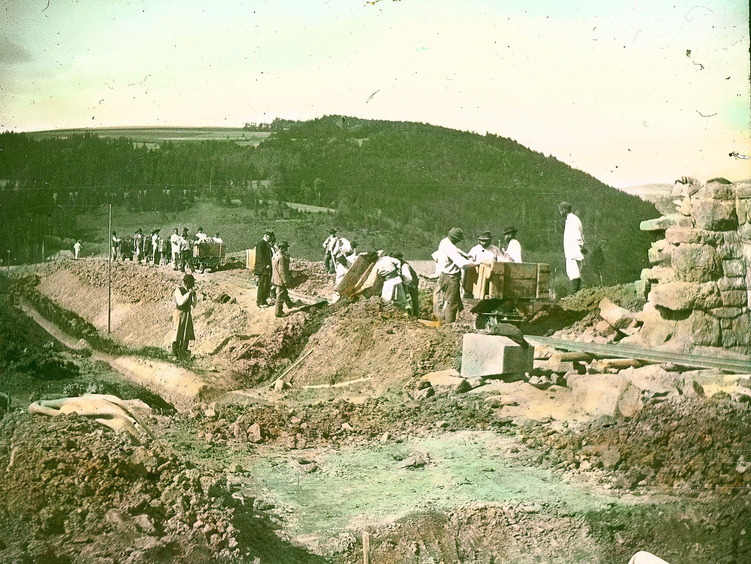 Od velkých plánů k parním víkendům: historie krkonošské železnice