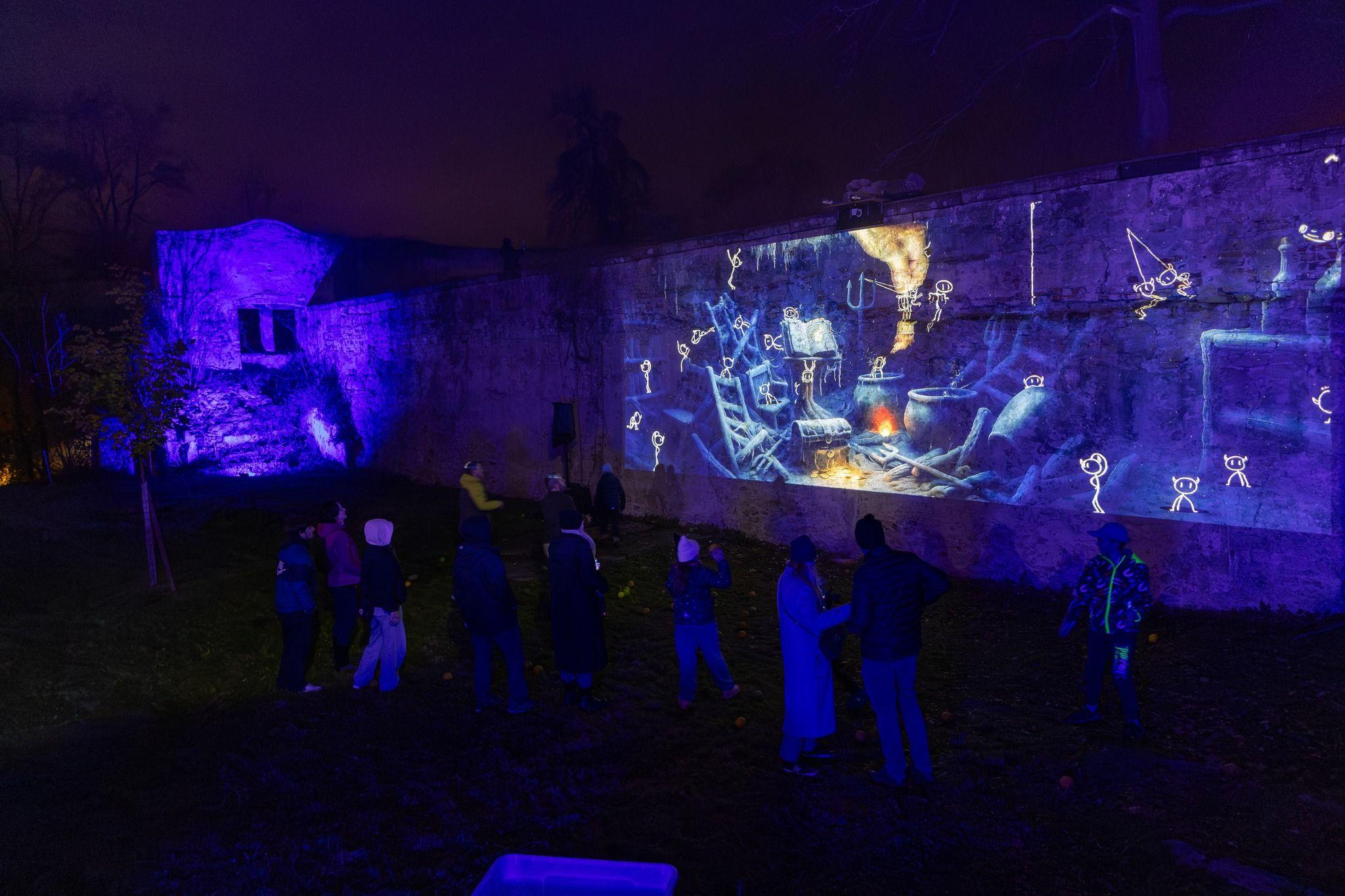 Když město promluví světlem: Maják rozzářil Bělou pod Bezdězem