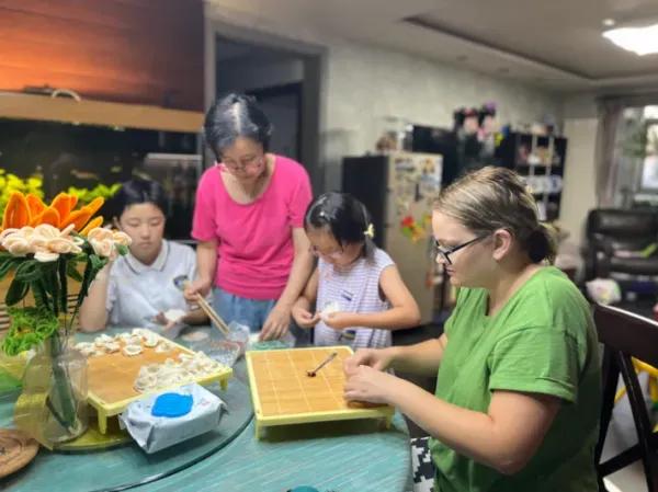 Tři studenti, tři země, nekonečno zážitků
