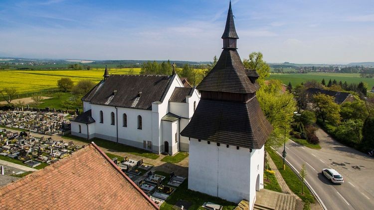 O zaseknuté sekyře ve střeše zvonice v Bílém Újezdu